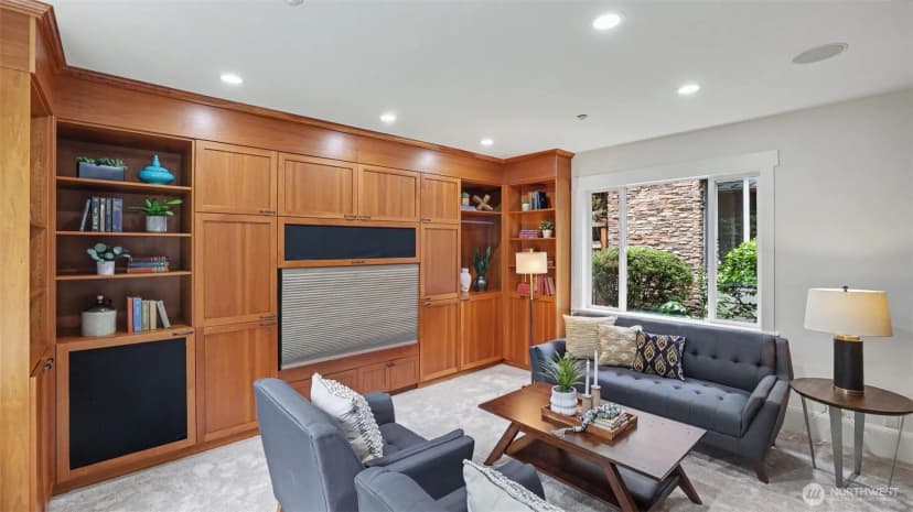 Property photo for 10555 Se 28th Street, Beaux Arts photo 18