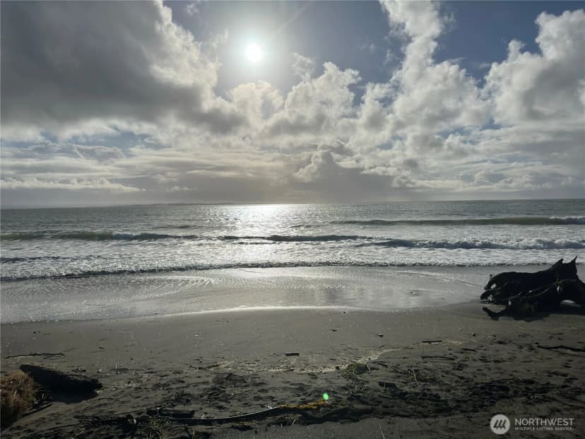 Property photo for 609 Weatherwax, Ocean Shores photo 10