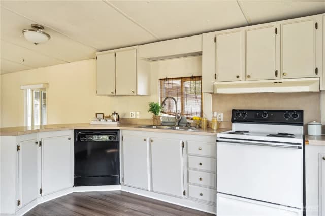 Property photo for 930 Trosper Road Sw #129, Tumwater photo 3