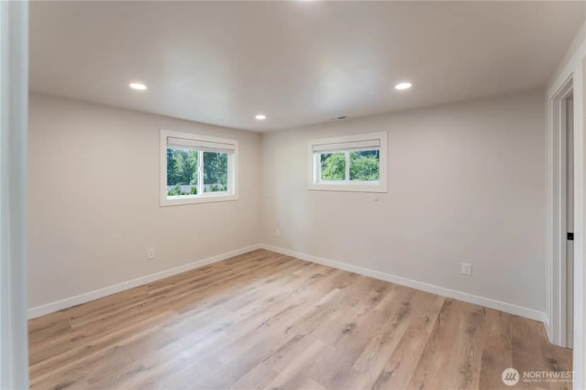 Property photo for 607 244th Street Sw, Bothell photo 12