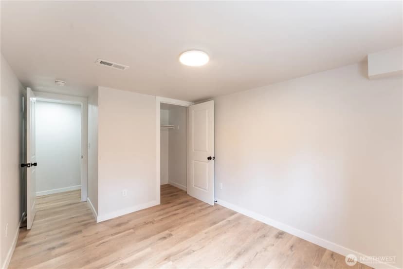Property photo for 607 244th Street Sw, Bothell photo 22
