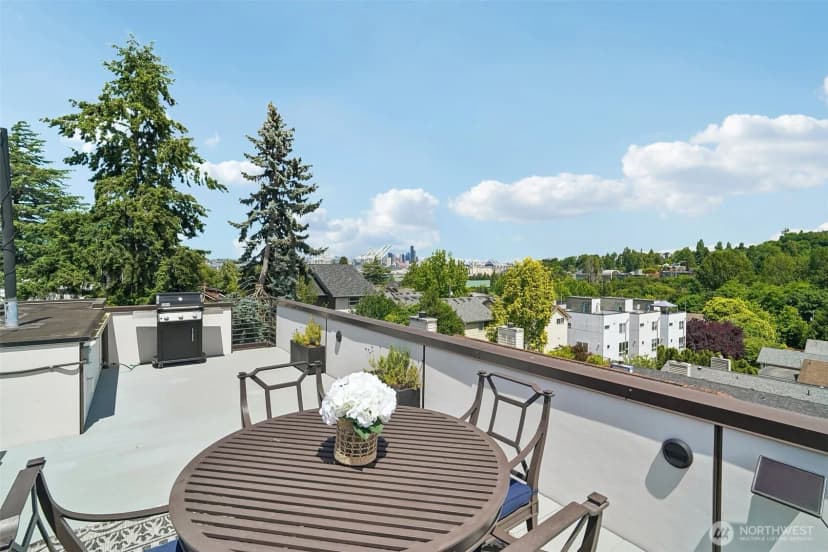 Property photo for 2852 Sw Nevada Street, Seattle photo 9