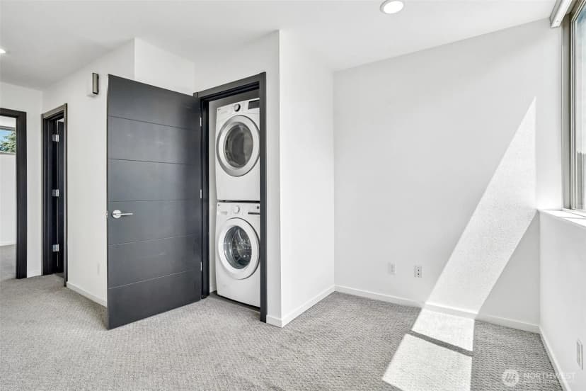 Property photo for 2852 Sw Nevada Street, Seattle photo 18