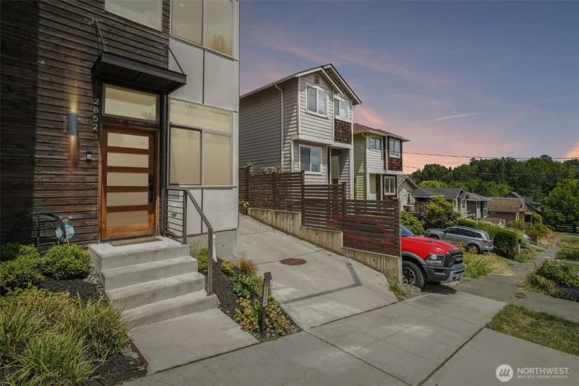 Property photo for 2852 Sw Nevada Street, Seattle photo 3