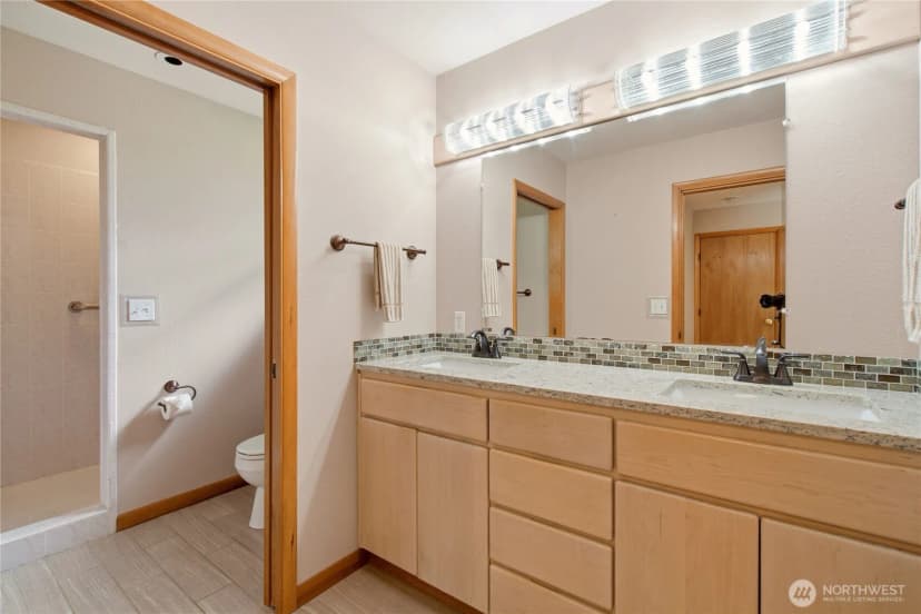 Property photo for 18108 Se 440th Street, Enumclaw photo 31