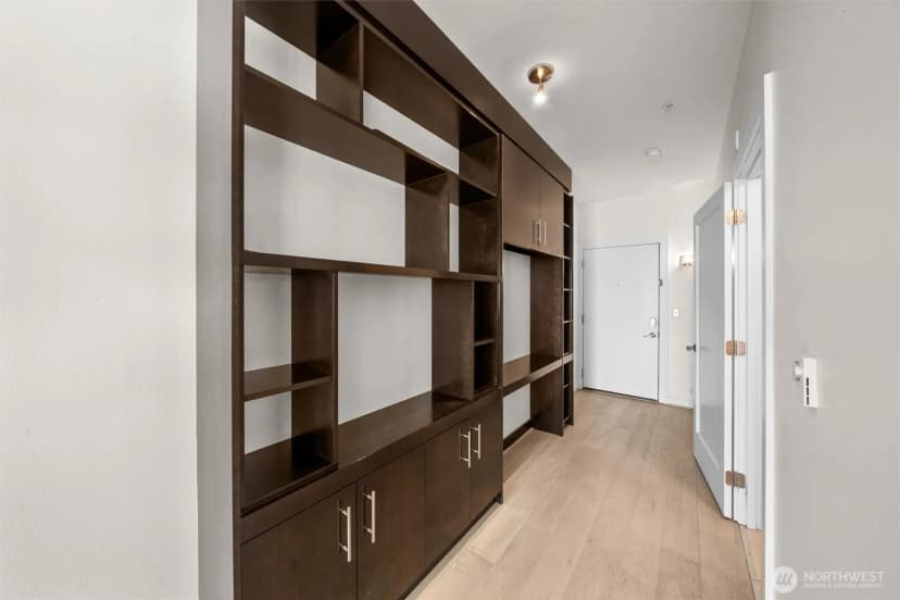 Property photo for 1026 Ne 65th Street #c420, Seattle photo 20