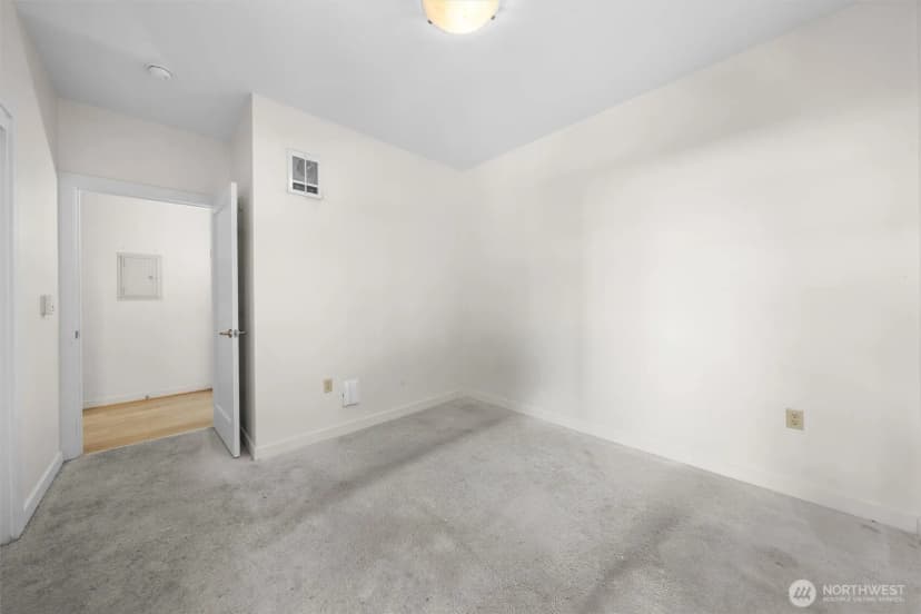Property photo for 1026 Ne 65th Street #c420, Seattle photo 26