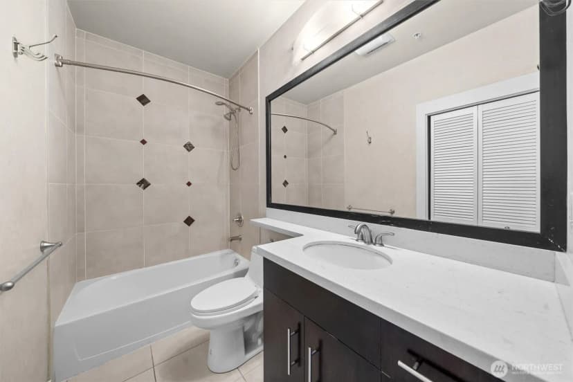 Property photo for 1026 Ne 65th Street #c420, Seattle photo 27