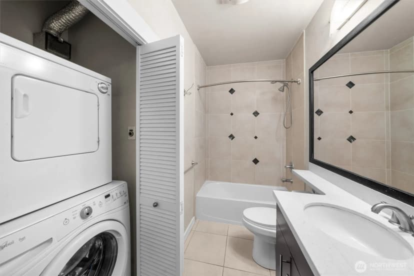 Property photo for 1026 Ne 65th Street #c420, Seattle photo 28