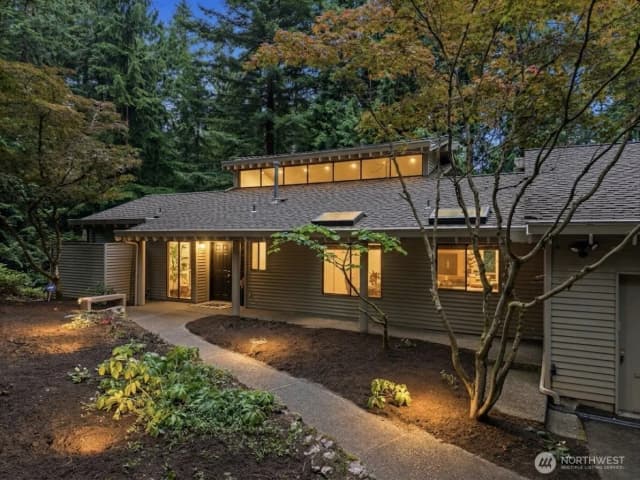 Property photo for 3518 129th Avenue Ne, Bellevue