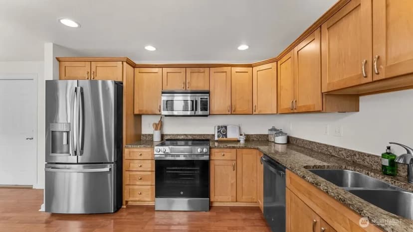 Property photo for 15964 Ne 15th Street #a10, Bellevue photo 24