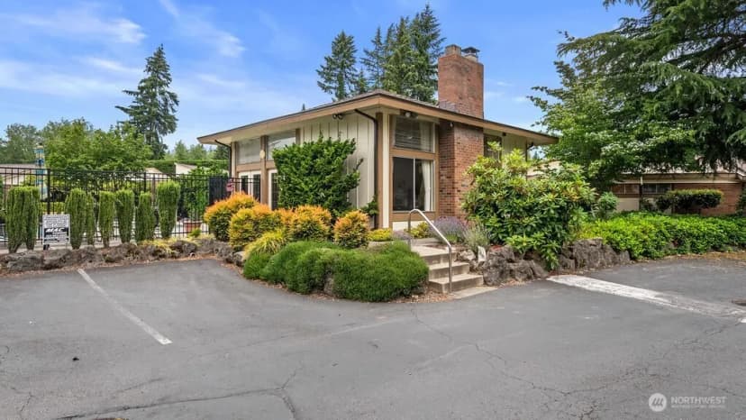 Property photo for 15964 Ne 15th Street #a10, Bellevue photo 34