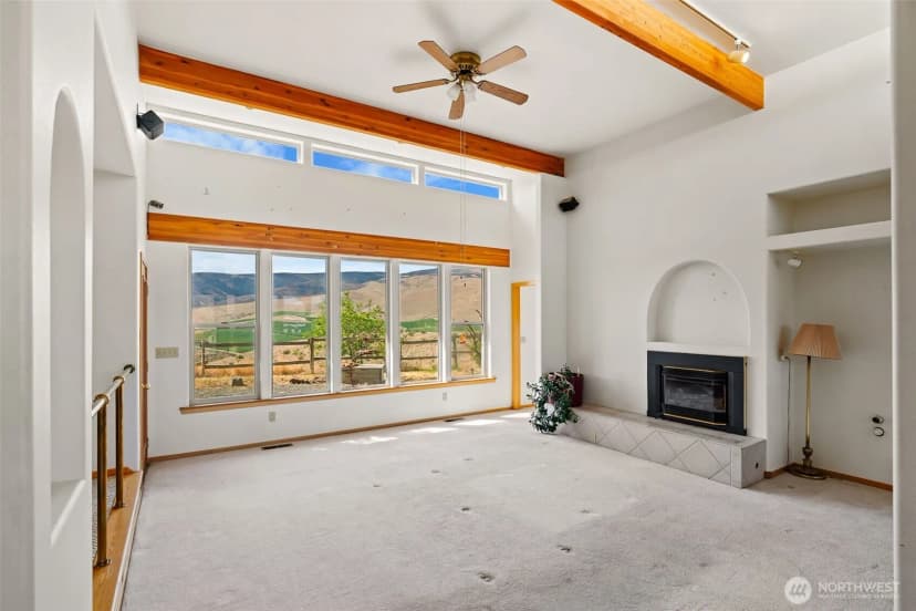 Property photo for 723 Burbank Creek Road, Yakima photo 7