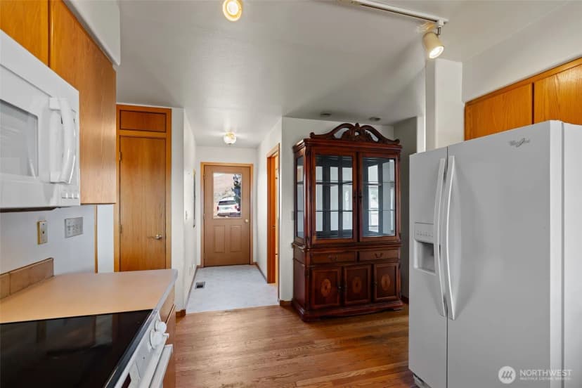 Property photo for 723 Burbank Creek Road, Yakima photo 14