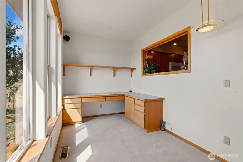 Property photo for 723 Burbank Creek Road, Yakima photo 12