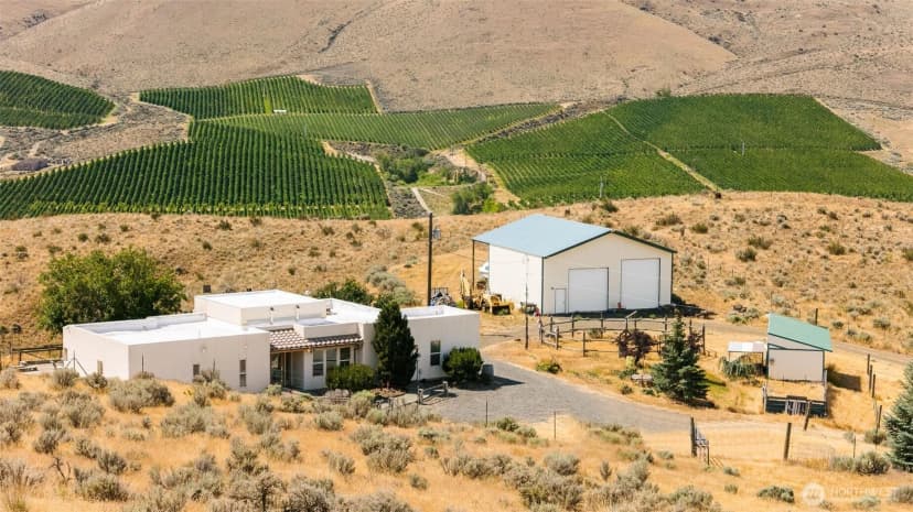 Property photo for 723 Burbank Creek Road, Yakima