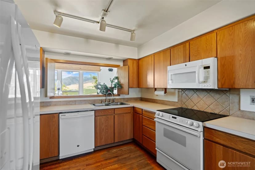 Property photo for 723 Burbank Creek Road, Yakima photo 13