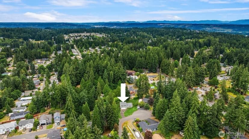 Property photo for 12219 128th Street Court E, Puyallup photo 2