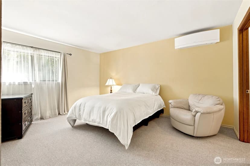 Property photo for 920 East Bay Drive Ne #2d-101, Olympia photo 14