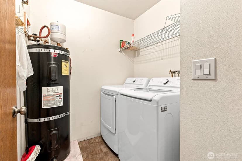 Property photo for 920 East Bay Drive Ne #2d-101, Olympia photo 22