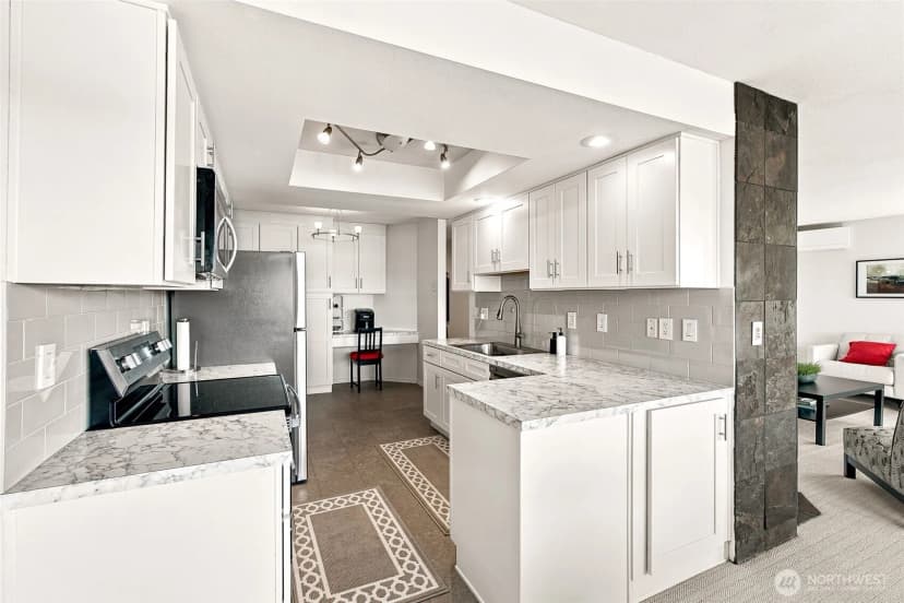Property photo for 920 East Bay Drive Ne #2d-101, Olympia photo 10
