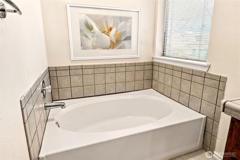 Property photo for 920 East Bay Drive Ne #2d-101, Olympia photo 16