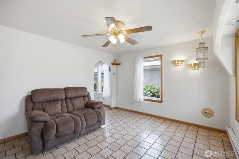 Property photo for 119 Washington Place, Electric City photo 14