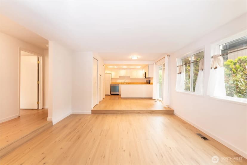 Property photo for 12716 Ne 120th Street #h3, Kirkland photo 2