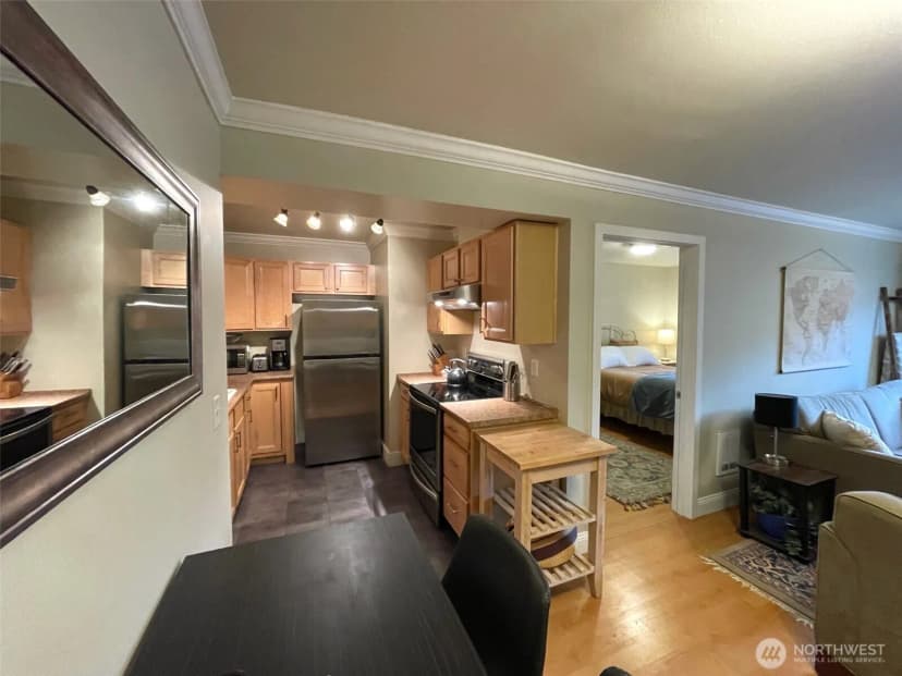 Property photo for 1001 N State Street #401, Bellingham photo 7