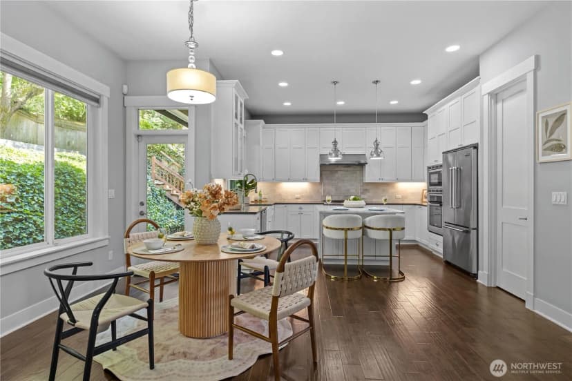 Property photo for 2424 108th Avenue Ne, Bellevue photo 23
