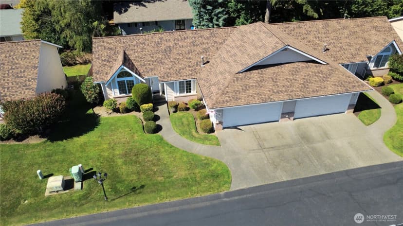 Property photo for 4 Lakewood Oaks Drive, Lakewood photo 6