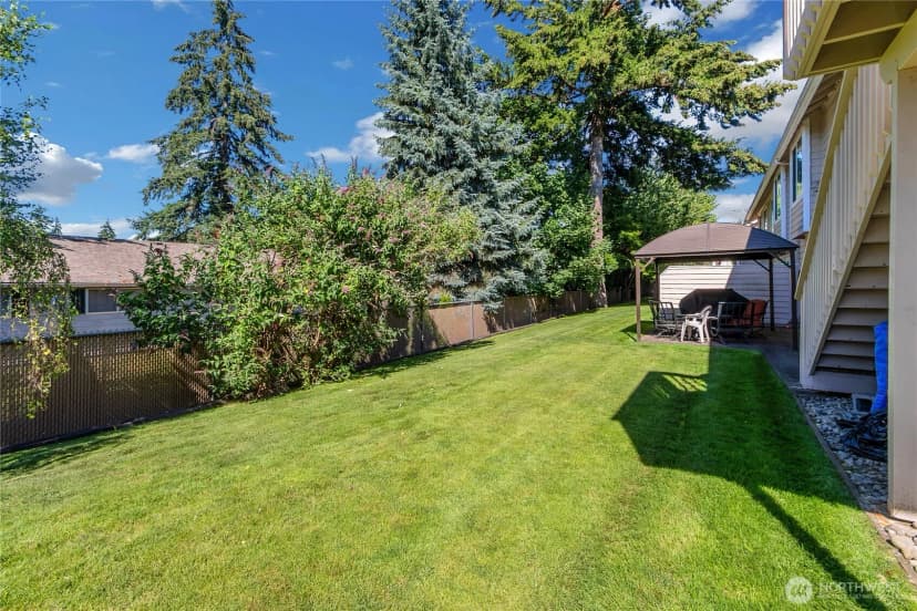 Property photo for 4 Lakewood Oaks Drive, Lakewood photo 30