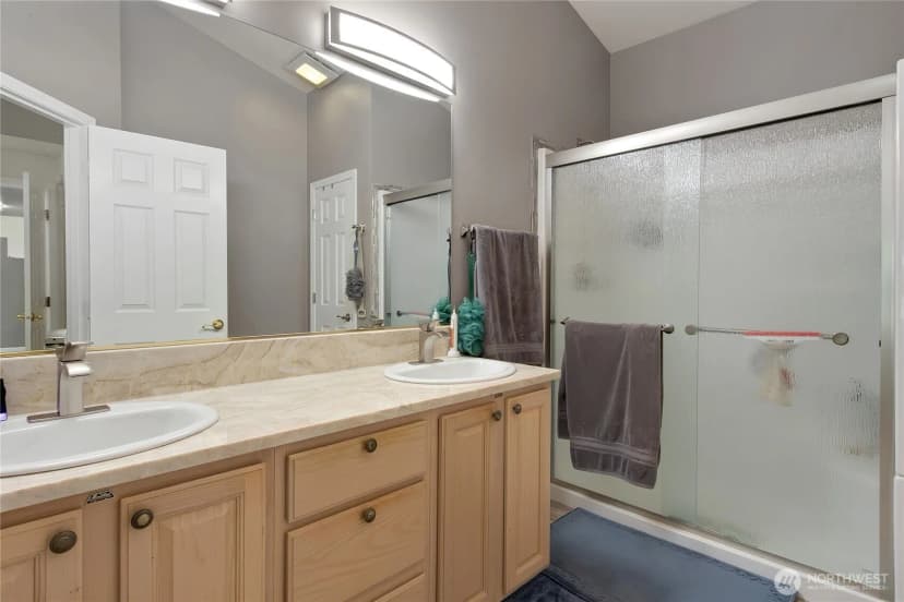 Property photo for 4 Lakewood Oaks Drive, Lakewood photo 24