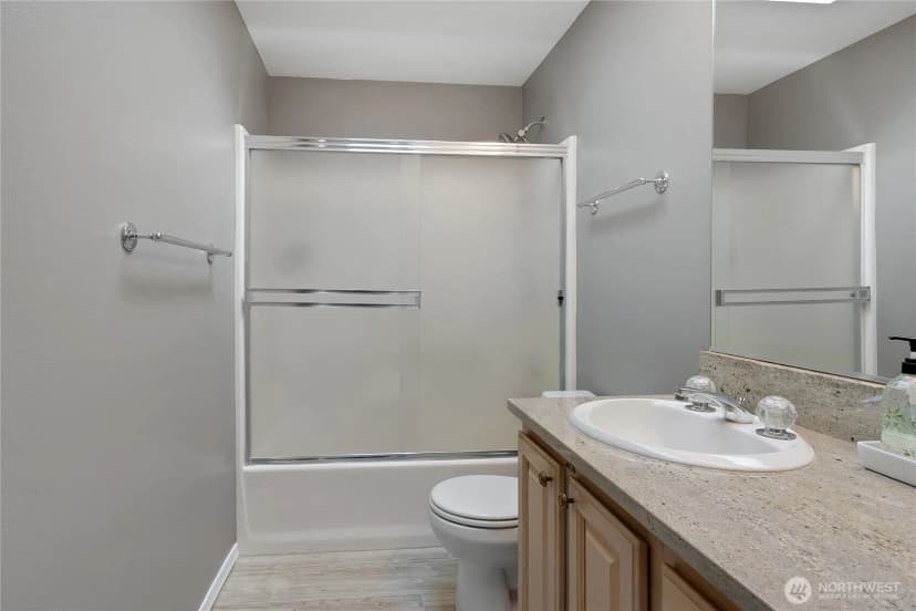 Property photo for 4 Lakewood Oaks Drive, Lakewood photo 21
