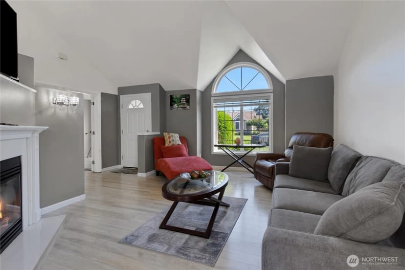 Property photo for 4 Lakewood Oaks Drive, Lakewood photo 11