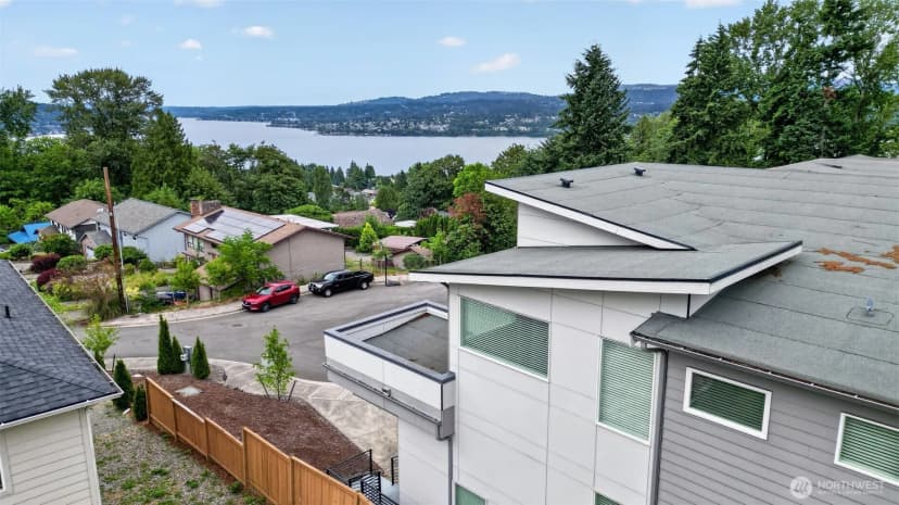 Property photo for 11838 79th Avenue S, Seattle photo 31