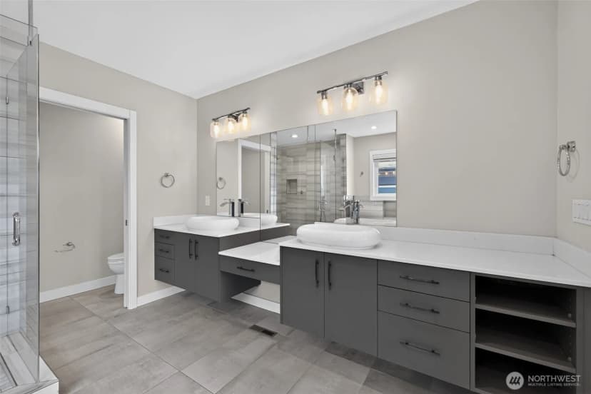 Property photo for 11838 79th Avenue S, Seattle photo 17