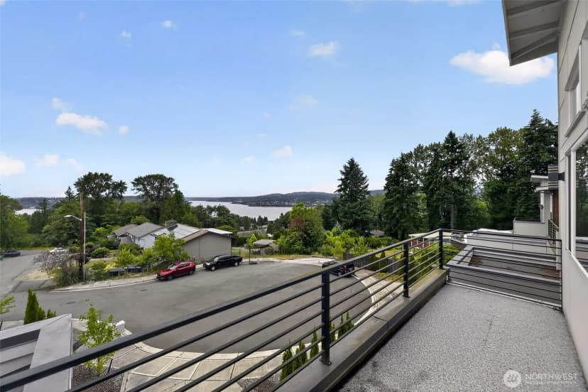 Property photo for 11838 79th Avenue S, Seattle photo 30