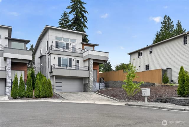 Property photo for 11838 79th Avenue S, Seattle photo 2