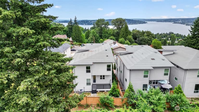 Property photo for 11838 79th Avenue S, Seattle photo 39