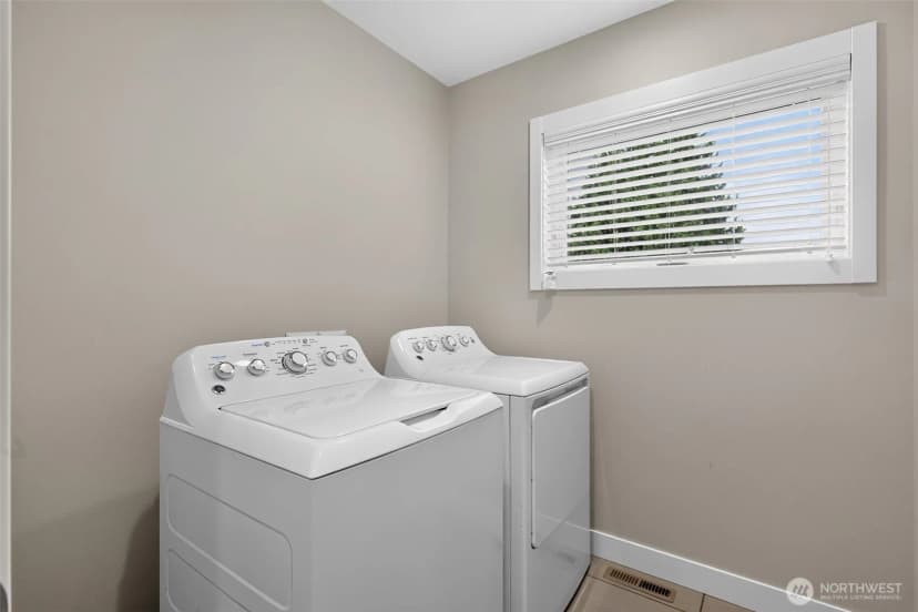 Property photo for 11838 79th Avenue S, Seattle photo 28