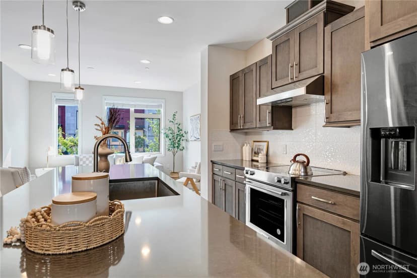 Property photo for 935 7th Avenue Ne #17.3, Issaquah photo 8