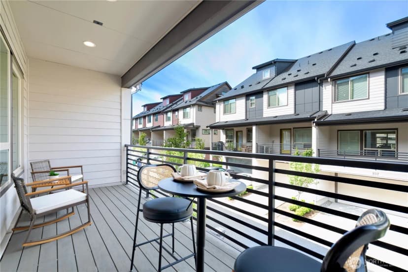 Property photo for 935 7th Avenue Ne #17.3, Issaquah photo 12