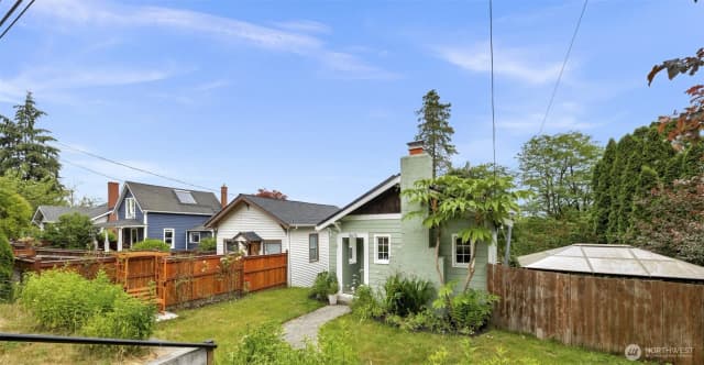 Property photo for 5615 S 2nd Avenue, Everett