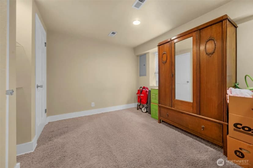 Property photo for 5615 S 2nd Avenue, Everett photo 30