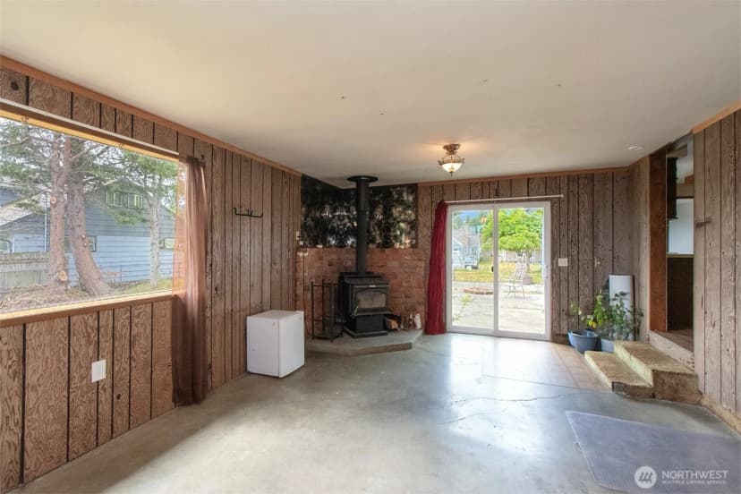 Property photo for 915 W 11th St, Port Angeles photo 20