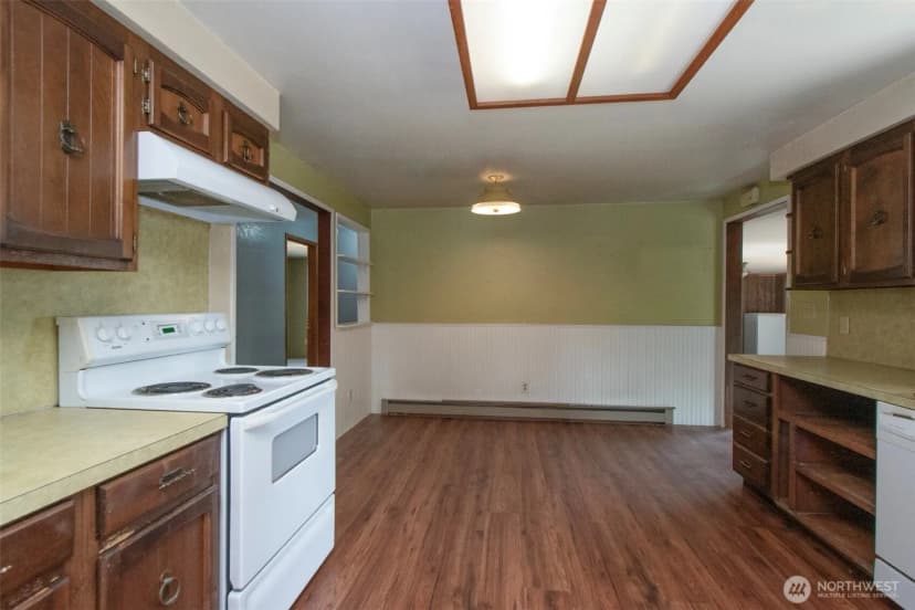 Property photo for 915 W 11th St, Port Angeles photo 6