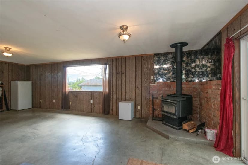 Property photo for 915 W 11th St, Port Angeles photo 21