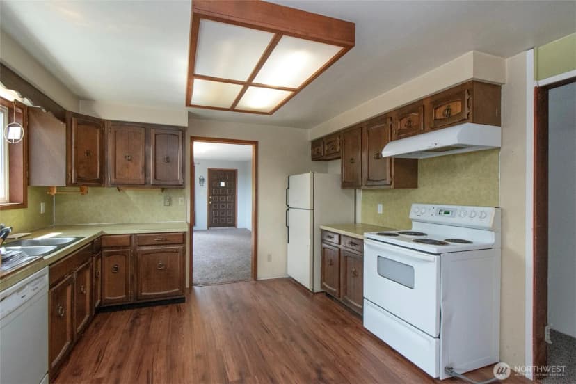 Property photo for 915 W 11th St, Port Angeles photo 7