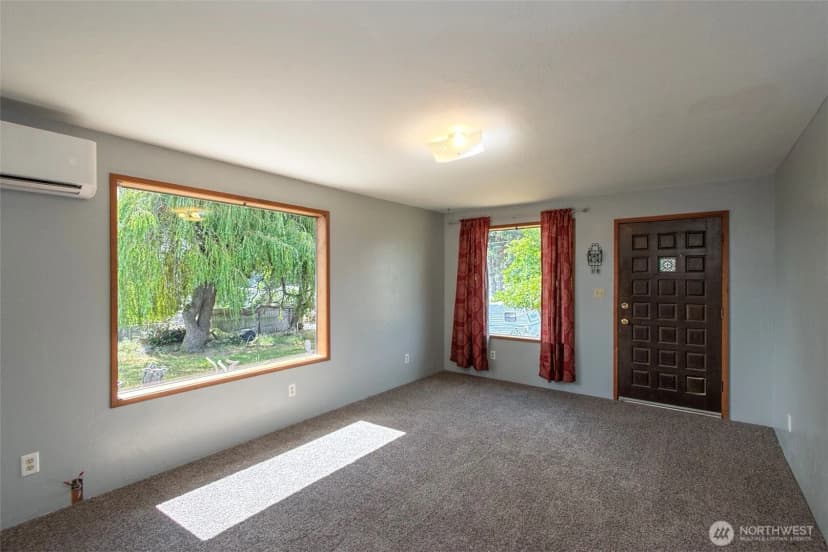 Property photo for 915 W 11th St, Port Angeles photo 4